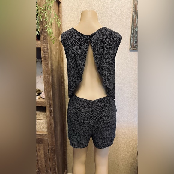 Loft Black White Polka Dot Open Back Romper Sz M Sleeveless Scoop Neck Pockets - Picture 8 of 16